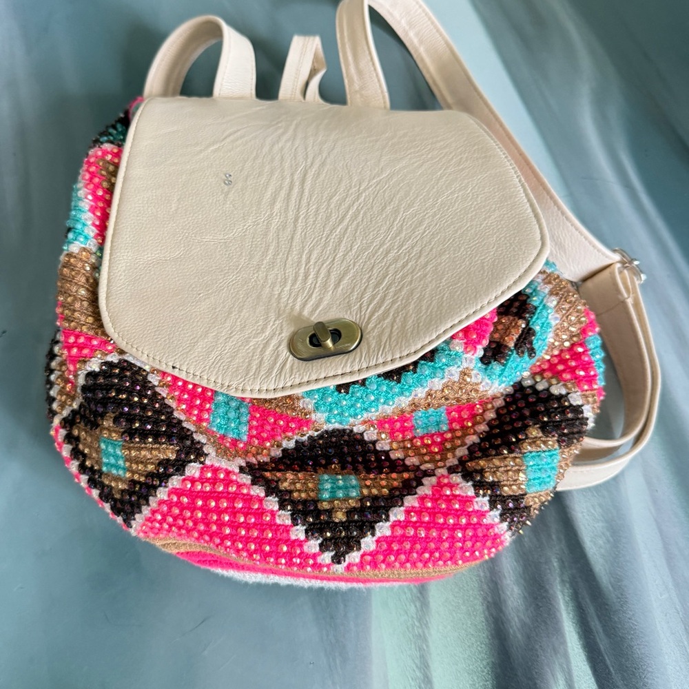 Color4U Backpack.